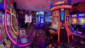 Tampilan dashboard permainan 13 2d dengan slot dan live dealer